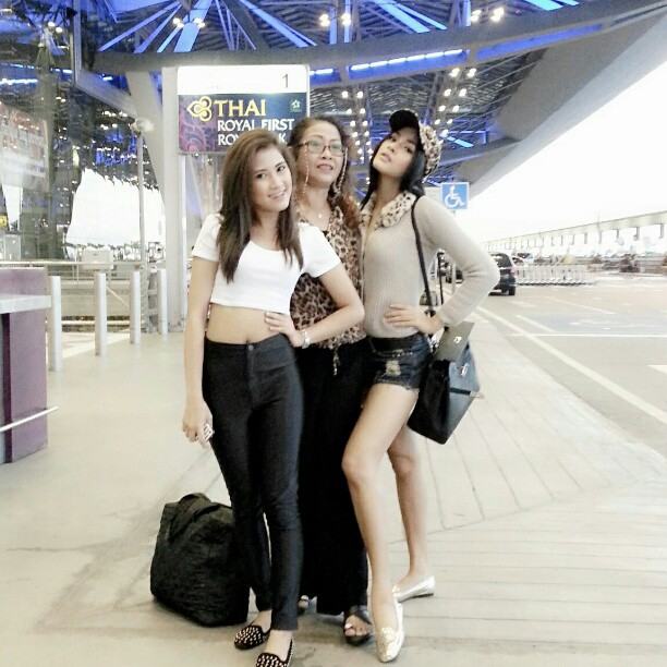 ปุ๊กลุ๊ก ฝนทิพย์  อวดความสวยผ่านInstagram