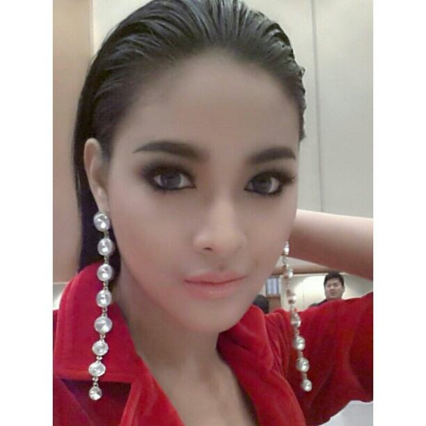 ปุ๊กลุ๊ก ฝนทิพย์  อวดความสวยผ่านInstagram