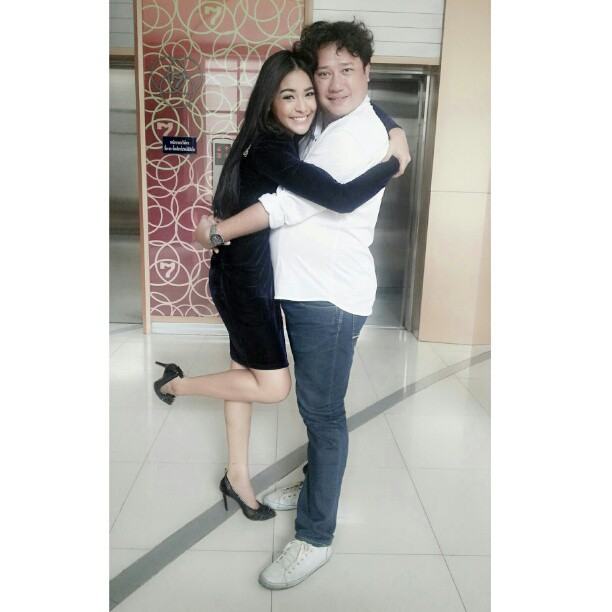 ปุ๊กลุ๊ก ฝนทิพย์  อวดความสวยผ่านInstagram