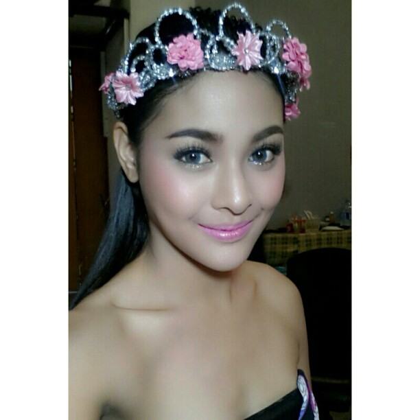 ปุ๊กลุ๊ก ฝนทิพย์  อวดความสวยผ่านInstagram