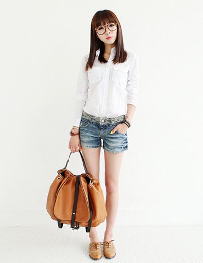 แฟชั่น กระเป๋าสะพายหลังดีไซน์เก๋ เทรนด์ฮิต 2013