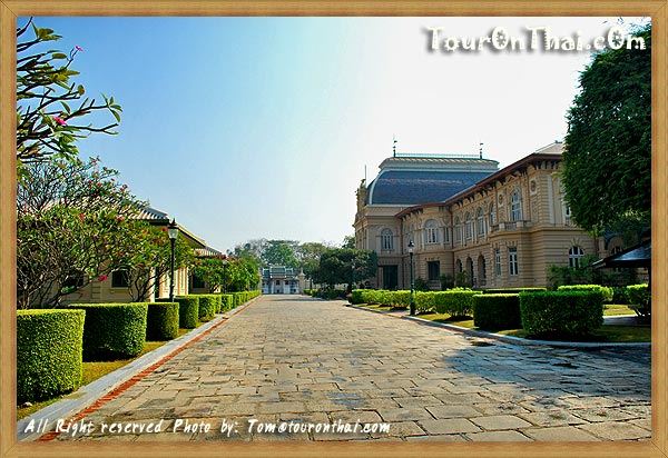 พระบรมมหาราชวัง ไทย