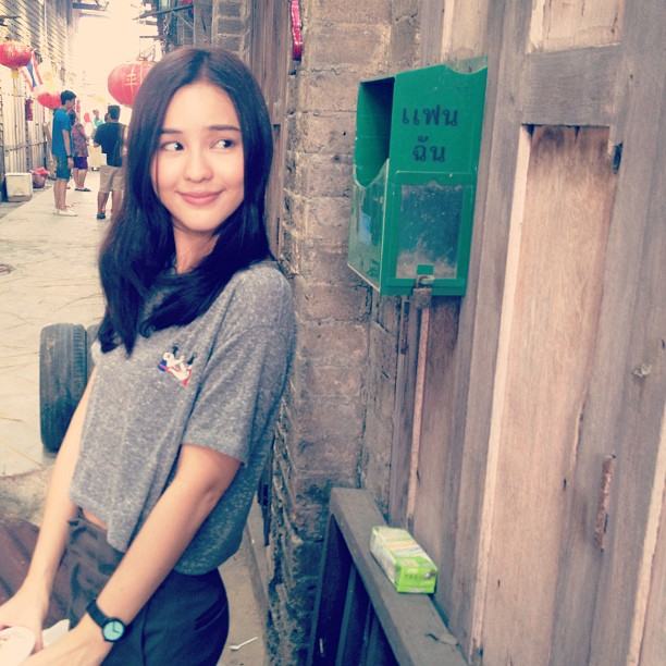 ออม สุชาร์