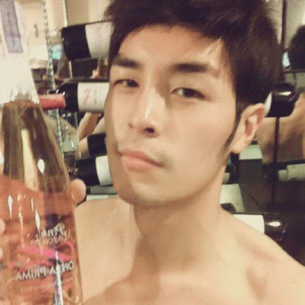 พี่ปารค์คุง หล่อมากกกก