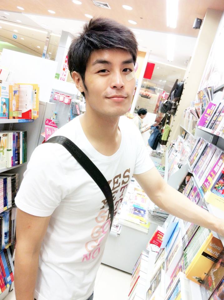 พี่ปารค์คุง หล่อมากกกก