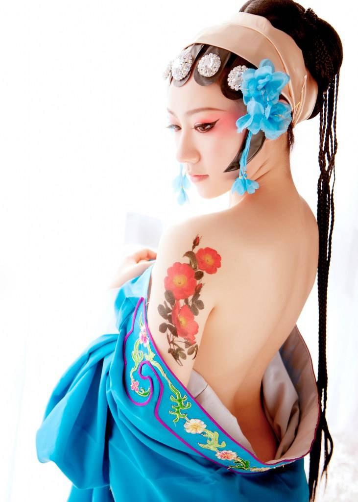 สาวจีน สาวสวย แต่งสไตล์งิ้ว เซ็กซี่เกินห้ามใจ