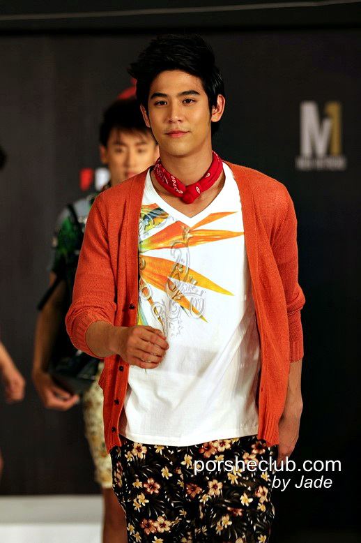 พอร์ชเดินแบบ@Men's Hall สยามพารากอน 10012013 วันที่ 10-01-13