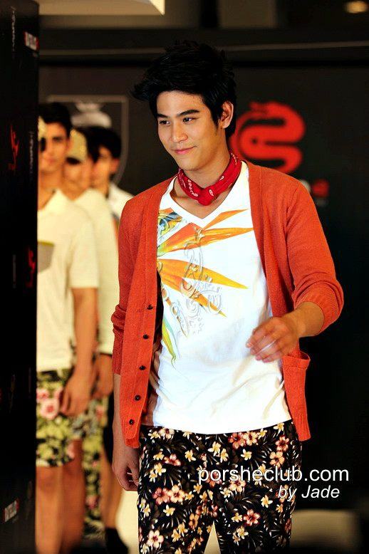 พอร์ชเดินแบบ@Men's Hall สยามพารากอน 10012013 วันที่ 10-01-13