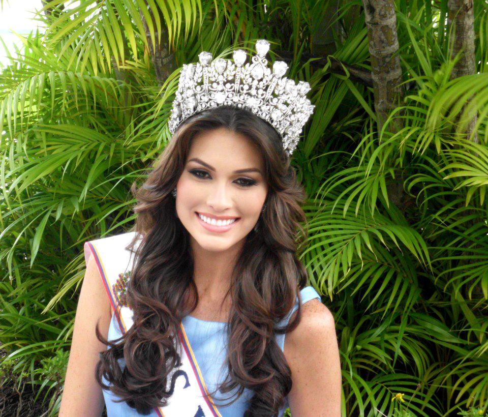 มาดู มงกุฎเพชร ประจำตำแหน่ง Miss Venezuela Universe กัน