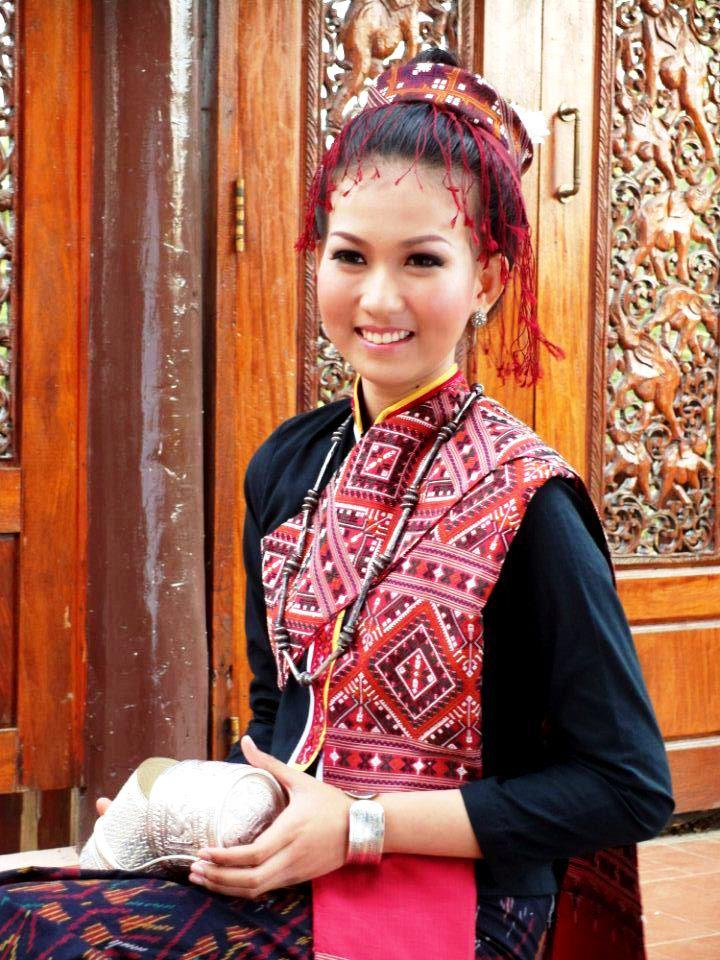 หนุมสาวชาวอีสาน