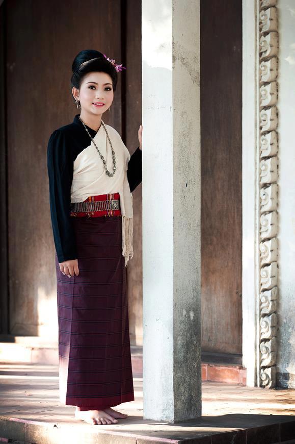 หนุมสาวชาวอีสาน