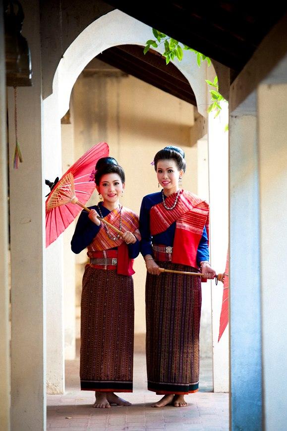 หนุมสาวชาวอีสาน