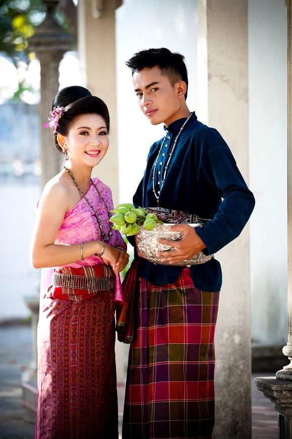 หนุมสาวชาวอีสาน