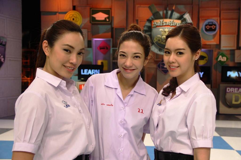 school bus รถโรงเรียน