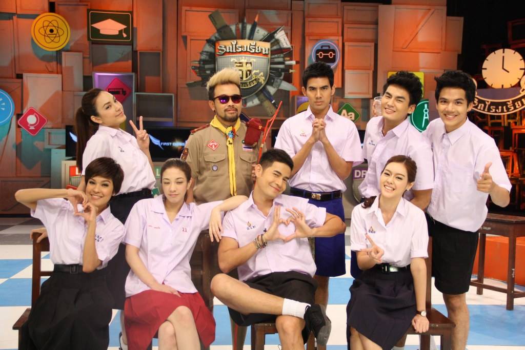 school bus รถโรงเรียน