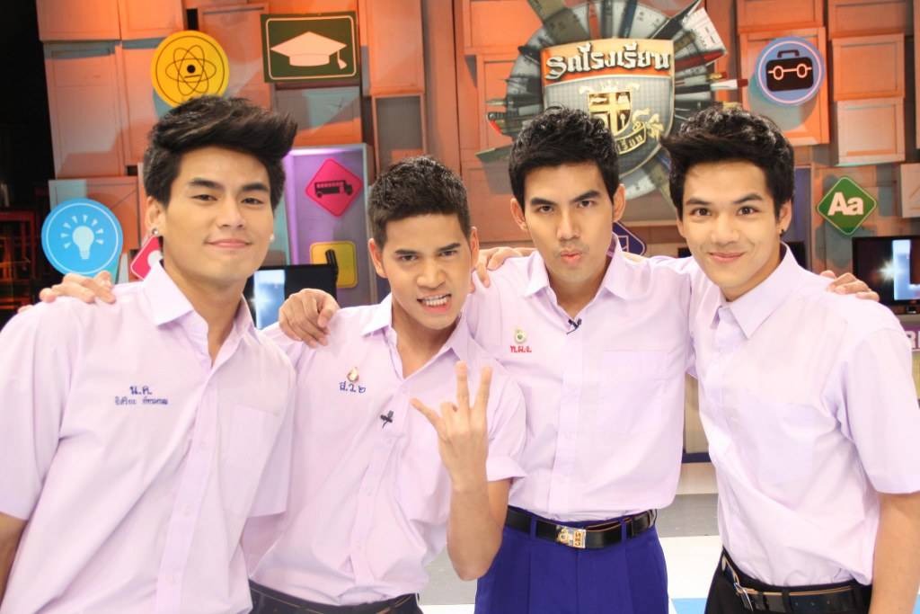 school bus รถโรงเรียน