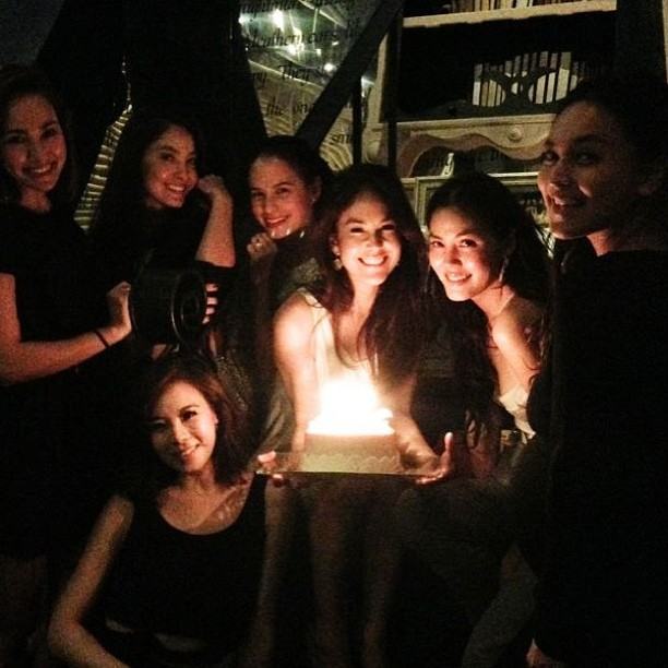 ปาร์ตี้วันเกิด (ล่วงหน้า) พอลล่า ...แก๊งนางฟ้ารวมตัว