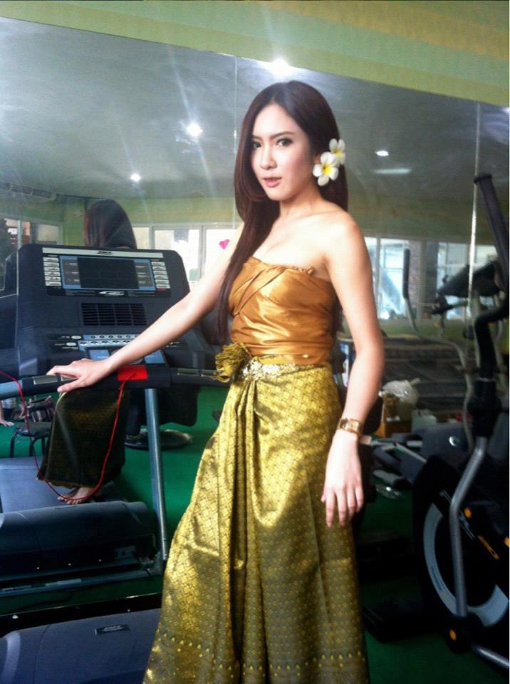 เพจสมาคมนิยมสาวชุดไทย