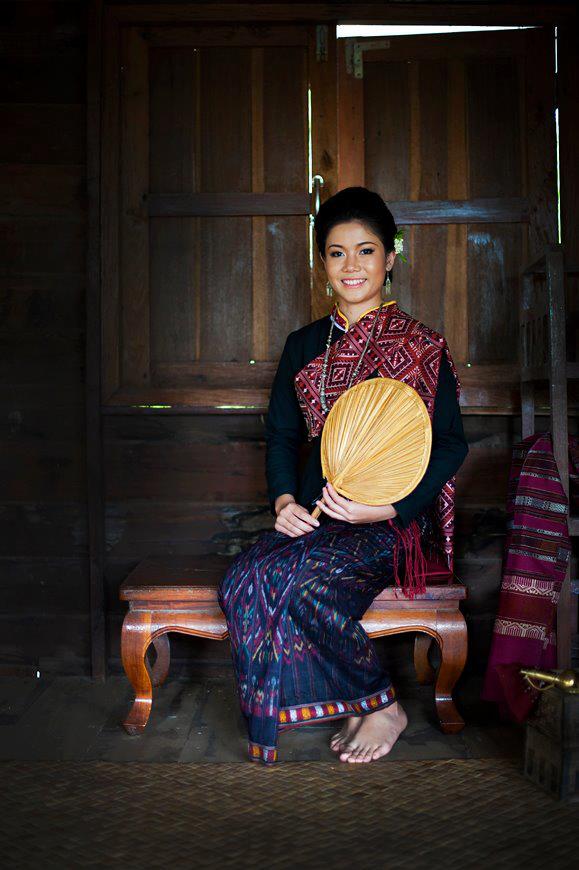 ผู้บ่าว ผู้สาว ผู้ดีอีสาน