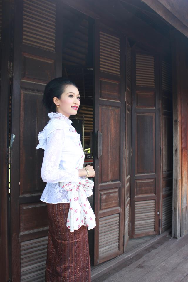 ผู้บ่าว ผู้สาว ผู้ดีอีสาน