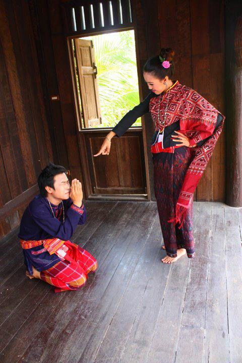 ผู้บ่าว ผู้สาว ผู้ดีอีสาน