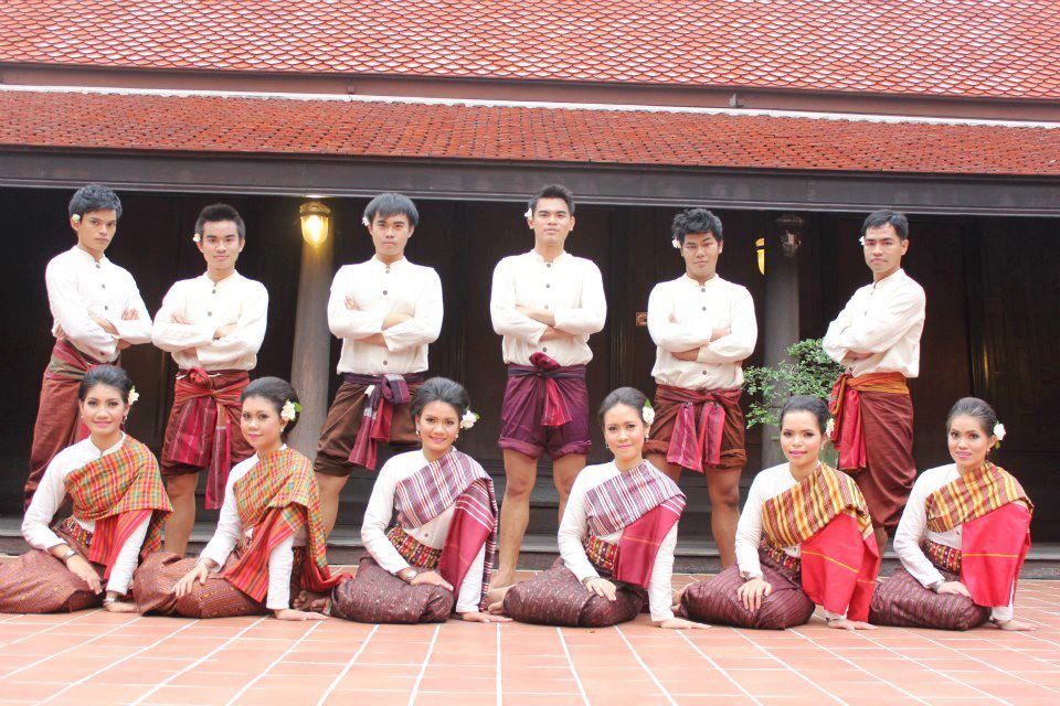 ผู้บ่าว ผู้สาว ผู้ดีอีสาน