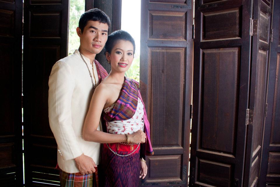 ผู้บ่าว ผู้สาว ผู้ดีอีสาน