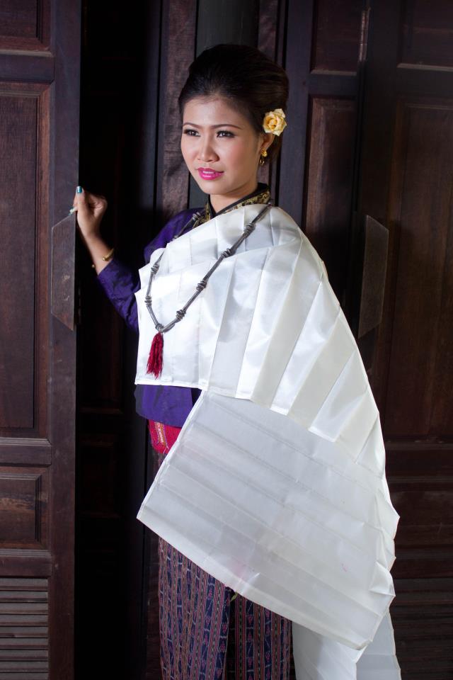 ผู้บ่าว ผู้สาว ผู้ดีอีสาน