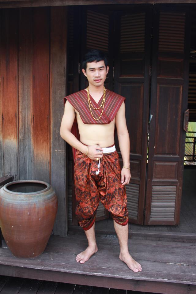 ผู้บ่าว ผู้สาว ผู้ดีอีสาน