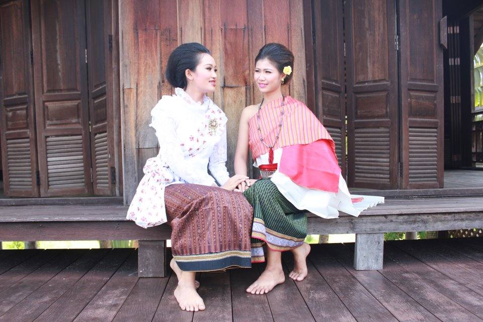 ผู้บ่าว ผู้สาว ผู้ดีอีสาน