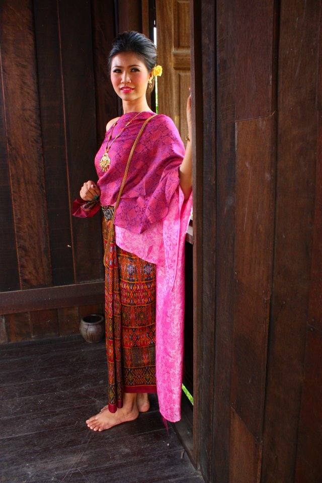 ผู้บ่าว ผู้สาว ผู้ดีอีสาน