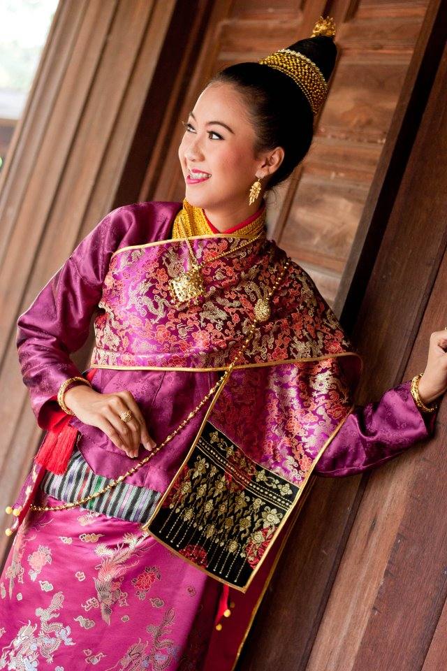 ผู้บ่าว ผู้สาว ผู้ดีอีสาน