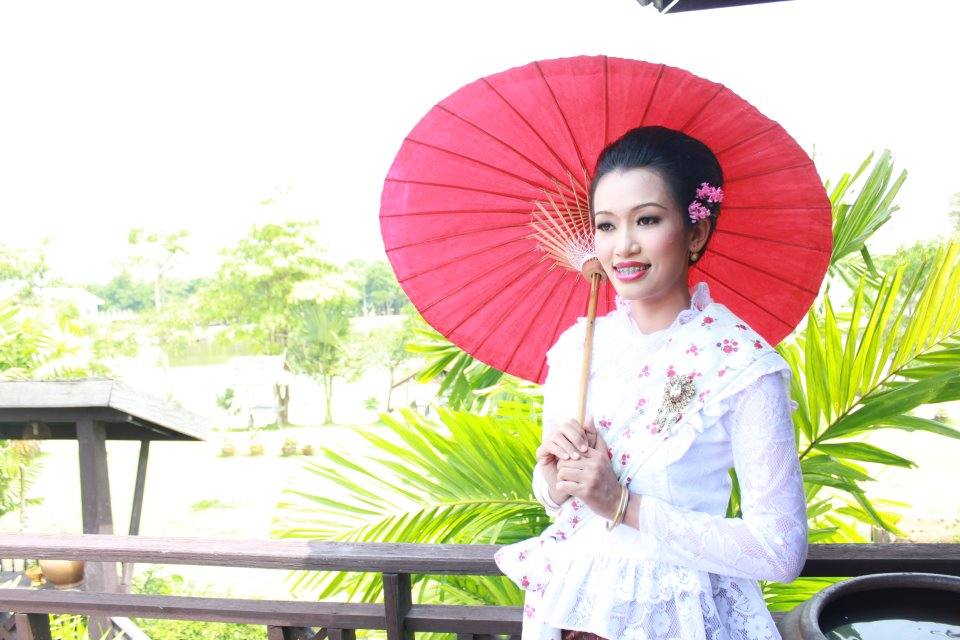 ผู้บ่าว ผู้สาว ผู้ดีอีสาน