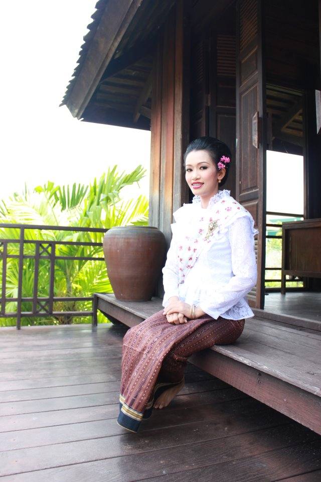 ผู้บ่าว ผู้สาว ผู้ดีอีสาน