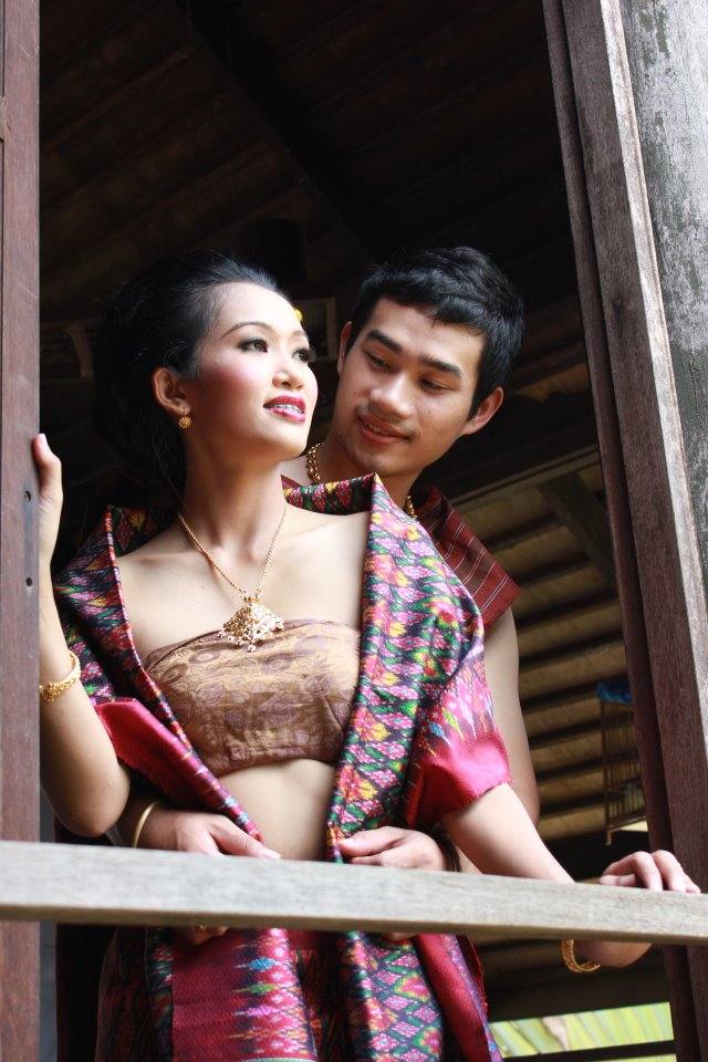 ผู้บ่าว ผู้สาว ผู้ดีอีสาน