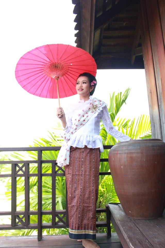 ผู้บ่าว ผู้สาว ผู้ดีอีสาน