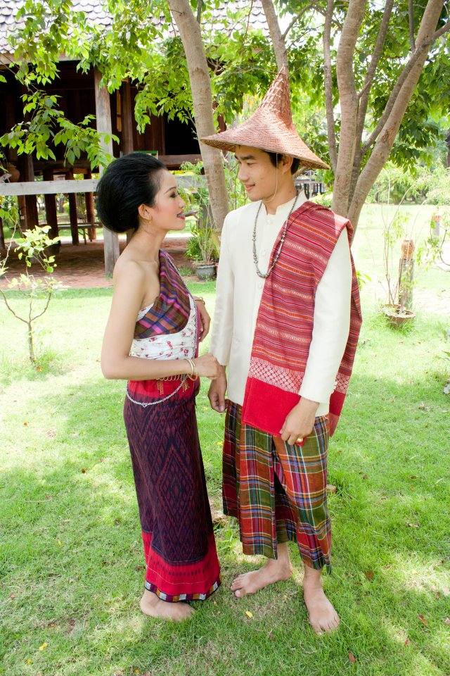 ผู้บ่าว ผู้สาว ผู้ดีอีสาน