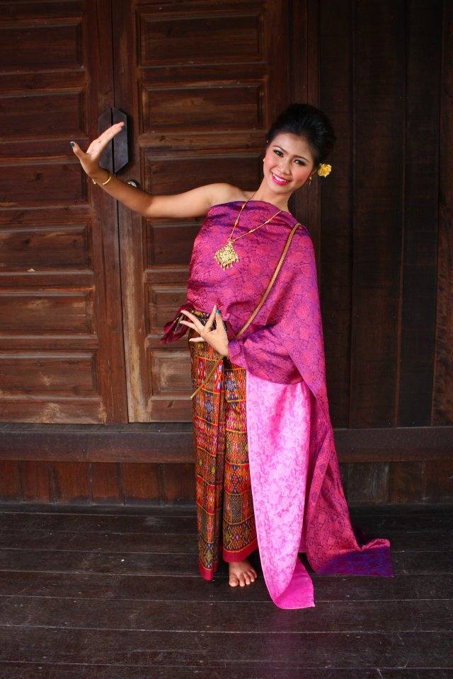 ผู้บ่าว ผู้สาว ผู้ดีอีสาน