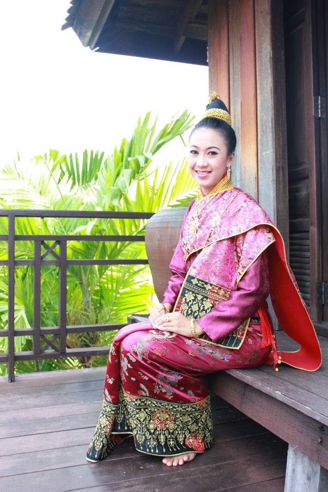 ผู้บ่าว ผู้สาว ผู้ดีอีสาน