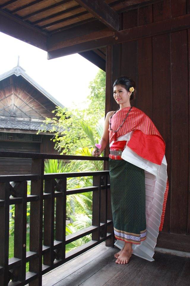 ผู้บ่าว ผู้สาว ผู้ดีอีสาน