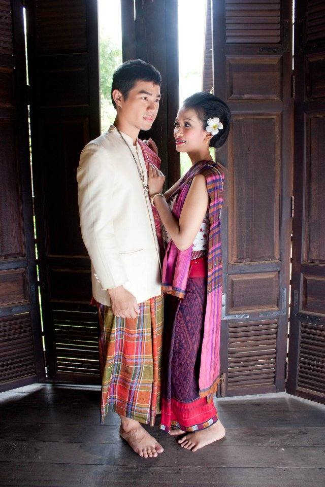 ผู้บ่าว ผู้สาว ผู้ดีอีสาน