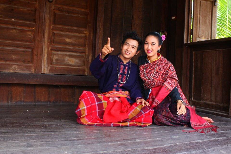 ผู้บ่าว ผู้สาว ผู้ดีอีสาน