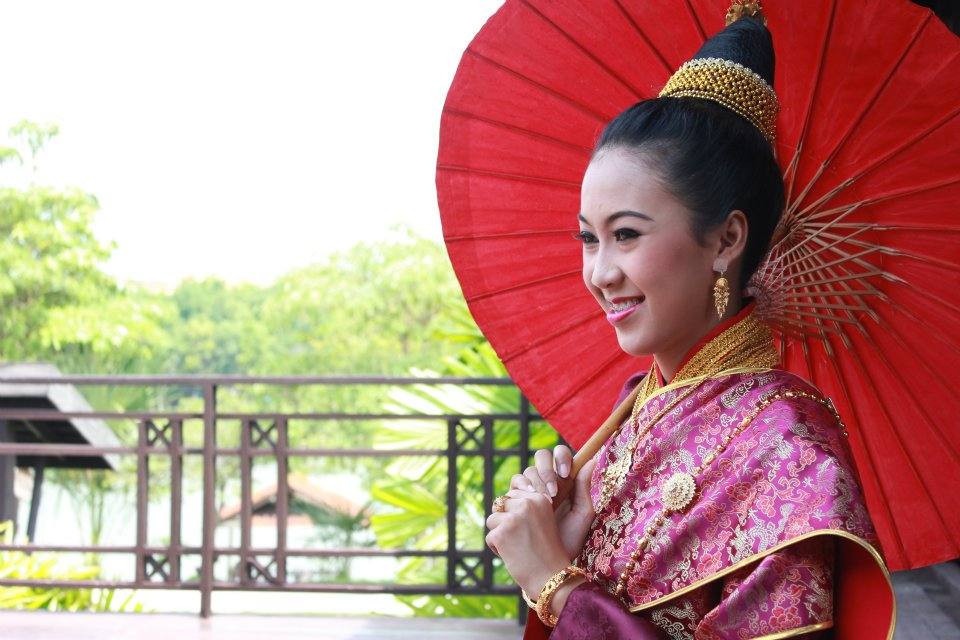 ผู้บ่าว ผู้สาว ผู้ดีอีสาน