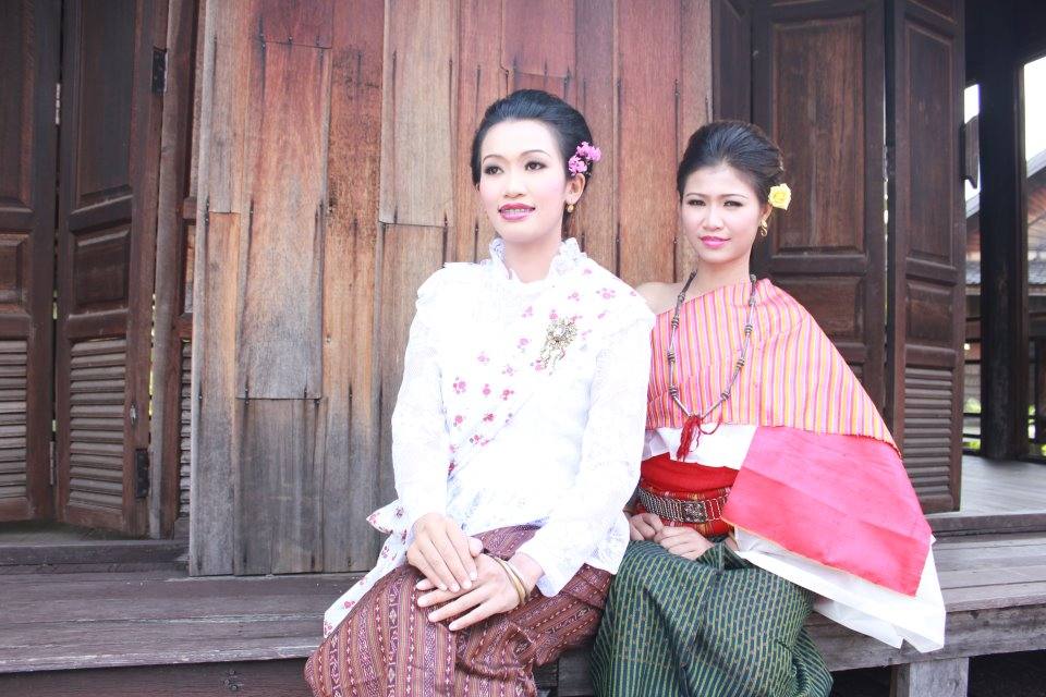 ผู้บ่าว ผู้สาว ผู้ดีอีสาน