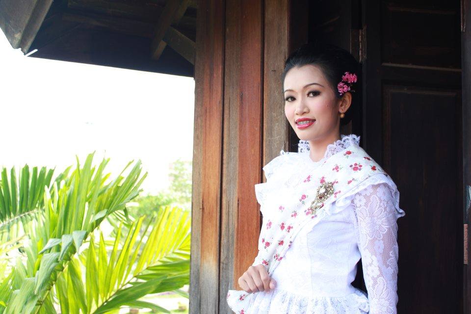 ผู้บ่าว ผู้สาว ผู้ดีอีสาน