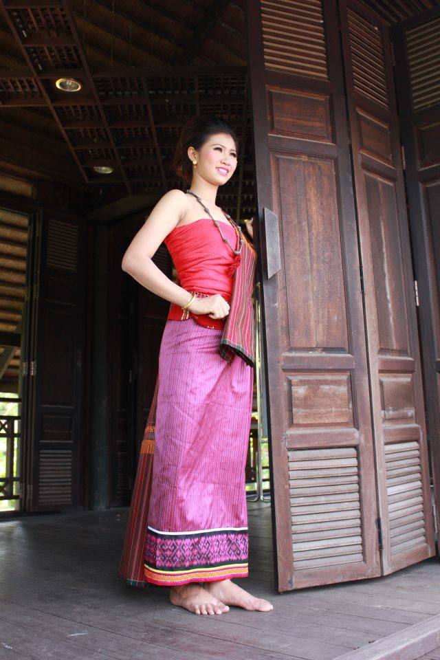 ผู้บ่าว ผู้สาว ผู้ดีอีสาน