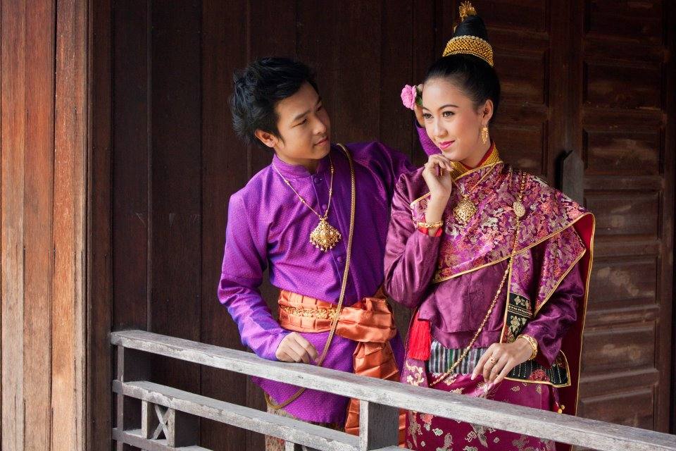 ผู้บ่าว ผู้สาว ผู้ดีอีสาน