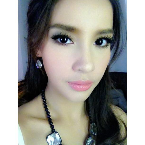 ใบหน้าสวยๆของ วิว วรรณรท