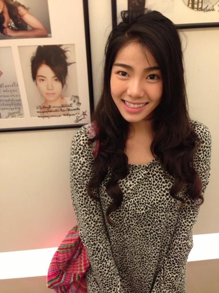 เฟรม The Star 8 ขาวโอโม่ เริ่ดเวอร์