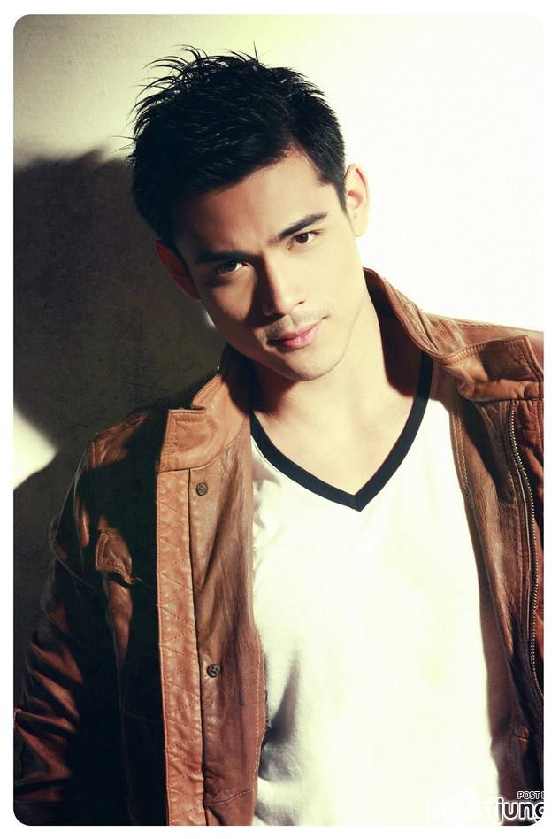 2หล่อที่แตกต่างชอบจัง